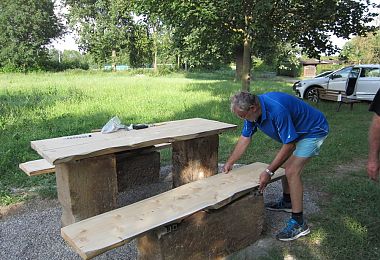 Anbringen der Holzplatten